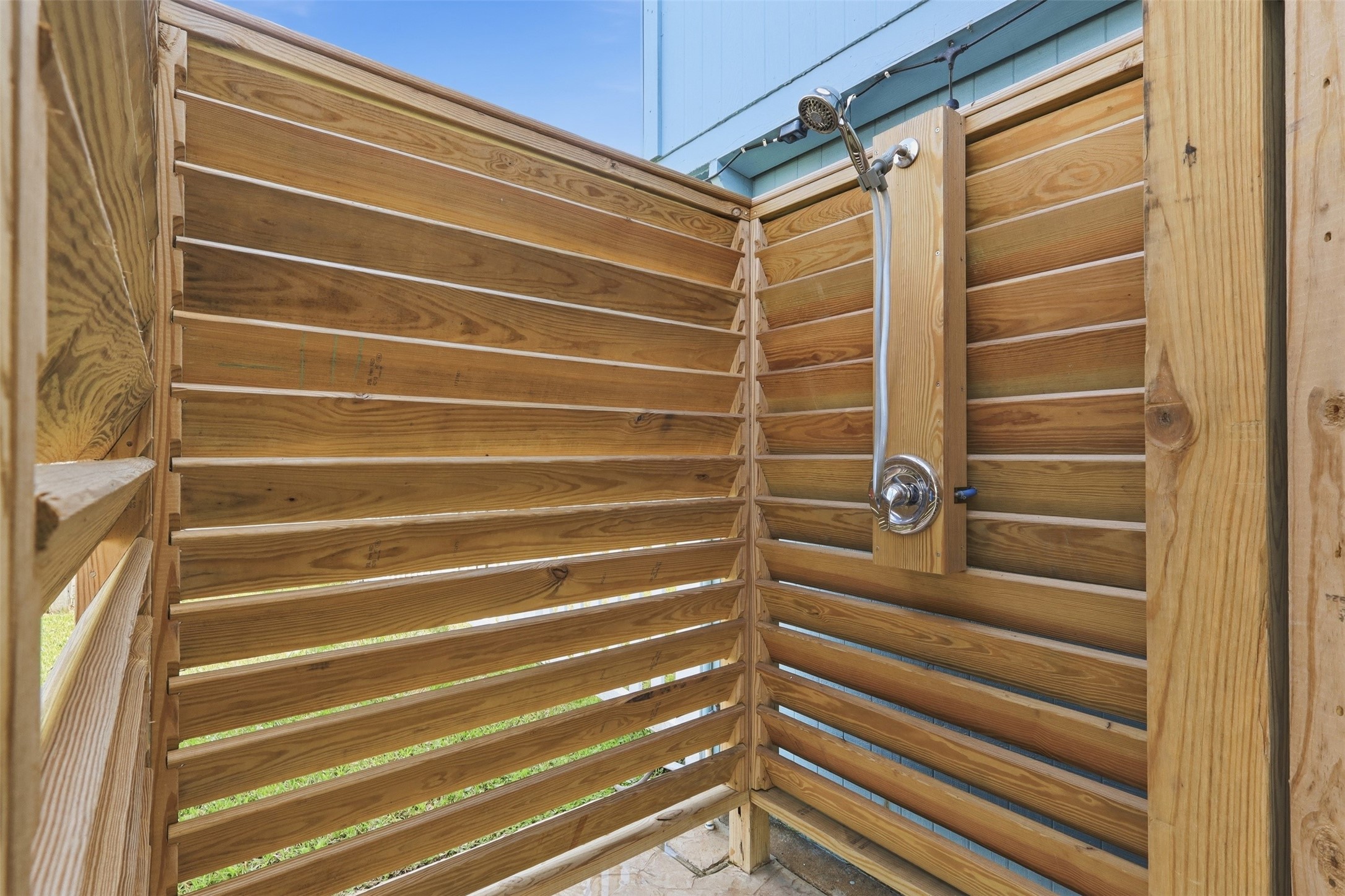 16630 Jamaica Inn Road Jamaica Beach, TX 77554 - Photo 19 of 31