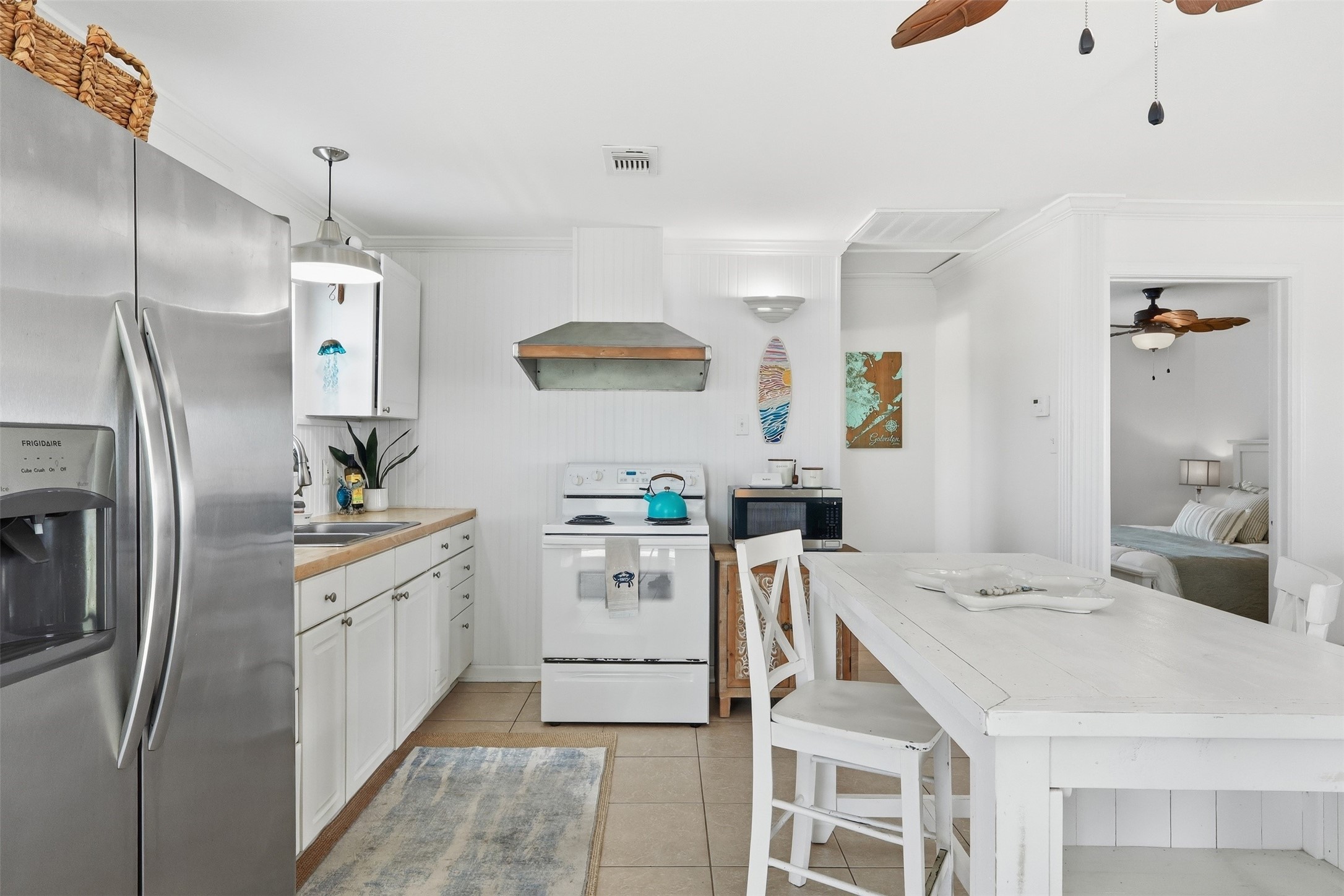 16630 Jamaica Inn Road Jamaica Beach, TX 77554 - Photo 7 of 31