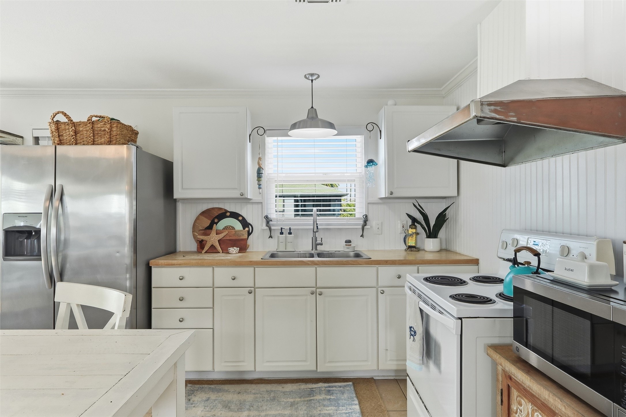 16630 Jamaica Inn Road Jamaica Beach, TX 77554 - Photo 8 of 31