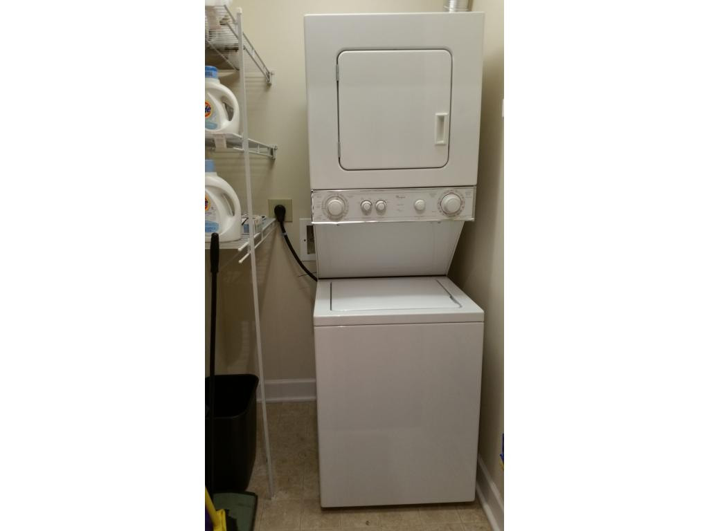 120 Raceday Centre, Unit 403 Bristol, TN 37620 - Photo 13 of 17 Washer and Dryer