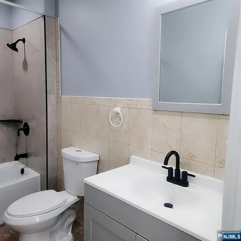 $3,000 | 62 Shadyside Avenue, Unit 1, Dumont, NJ 07628