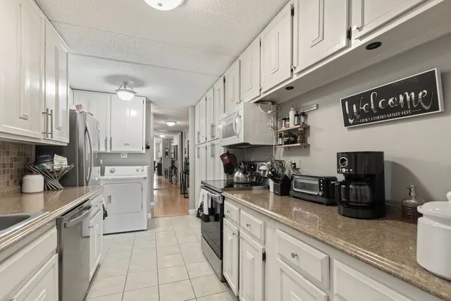 $245,500 | 18 East Old Willow Road, Unit 210N, Prospect Heights, IL 60070