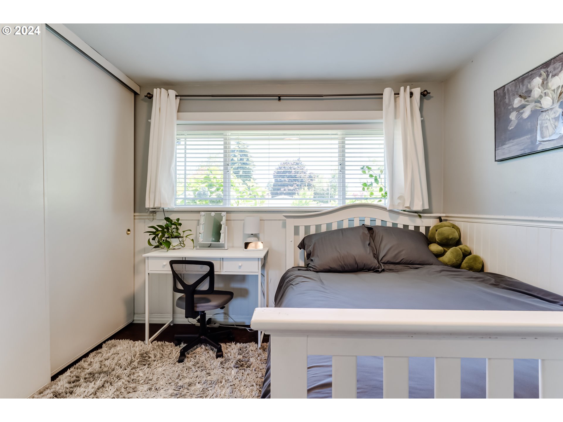 2190 Dalton Drive Eugene, OR 97404 - Photo 16 of 30 Bedroom