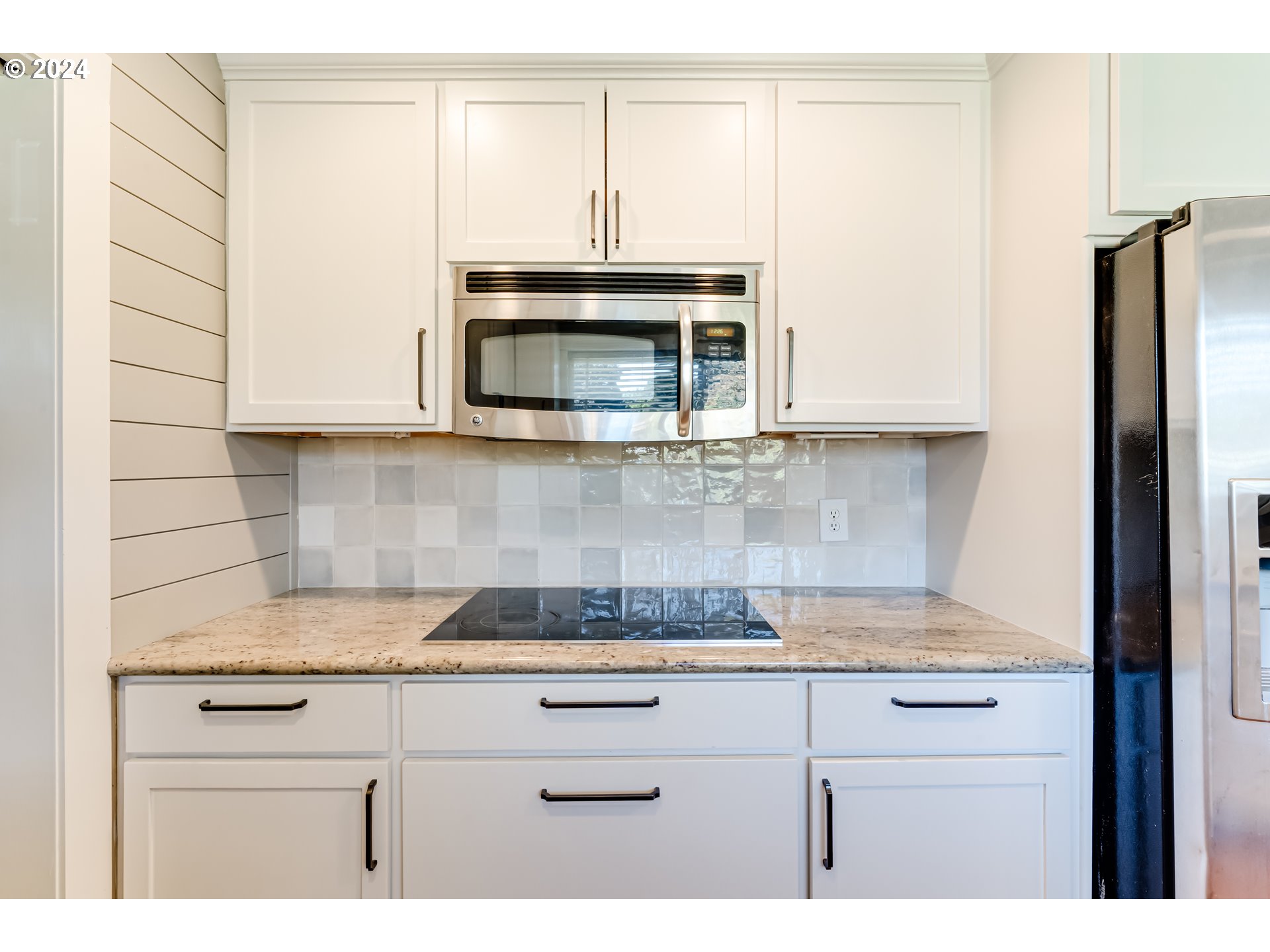 2190 Dalton Drive Eugene, OR 97404 - Photo 9 of 30 Kitchen