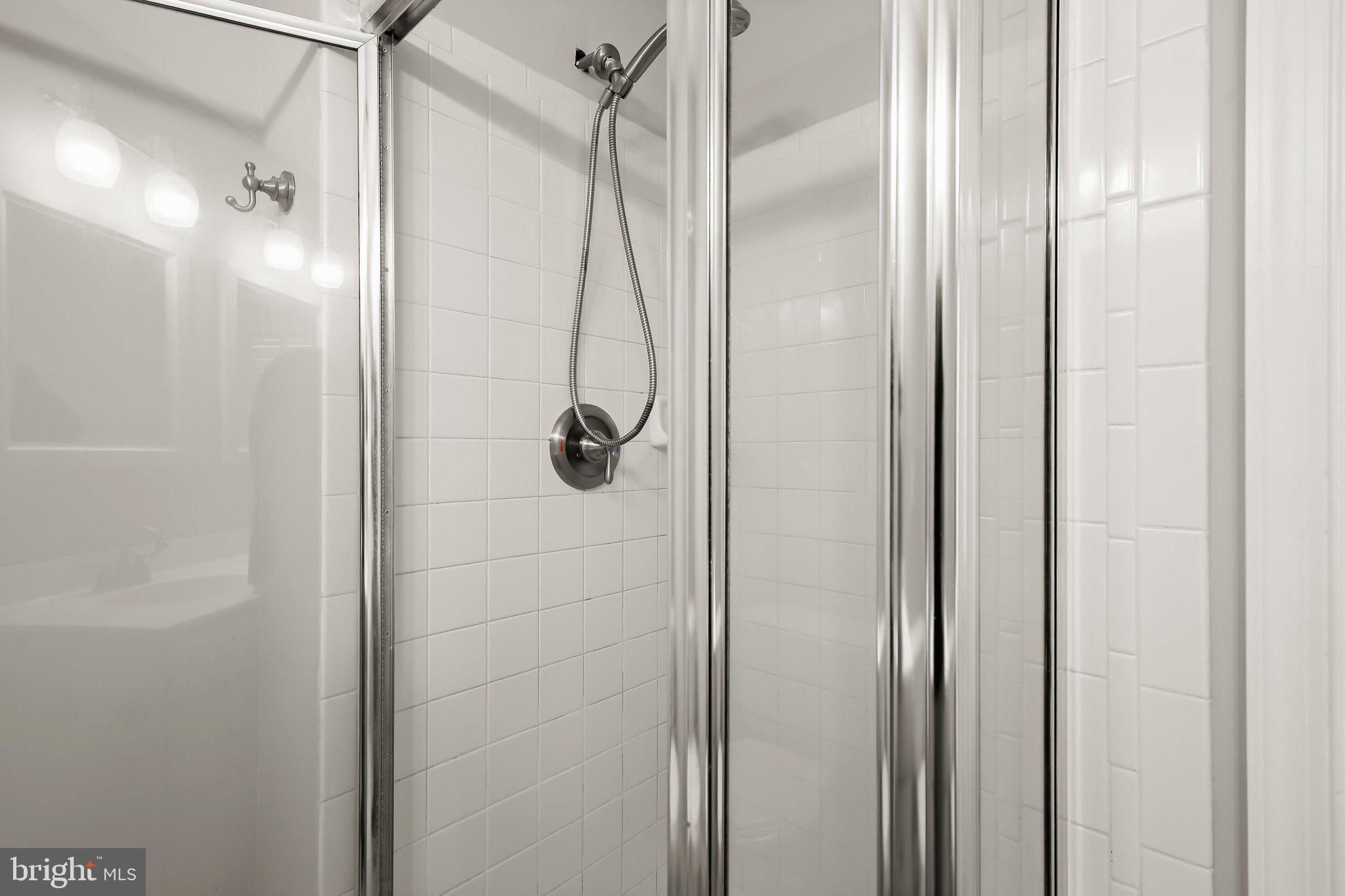 9868 Sherwood Farm Road Owings Mills, MD 21117 - Photo 25 of 55 Primary Bath