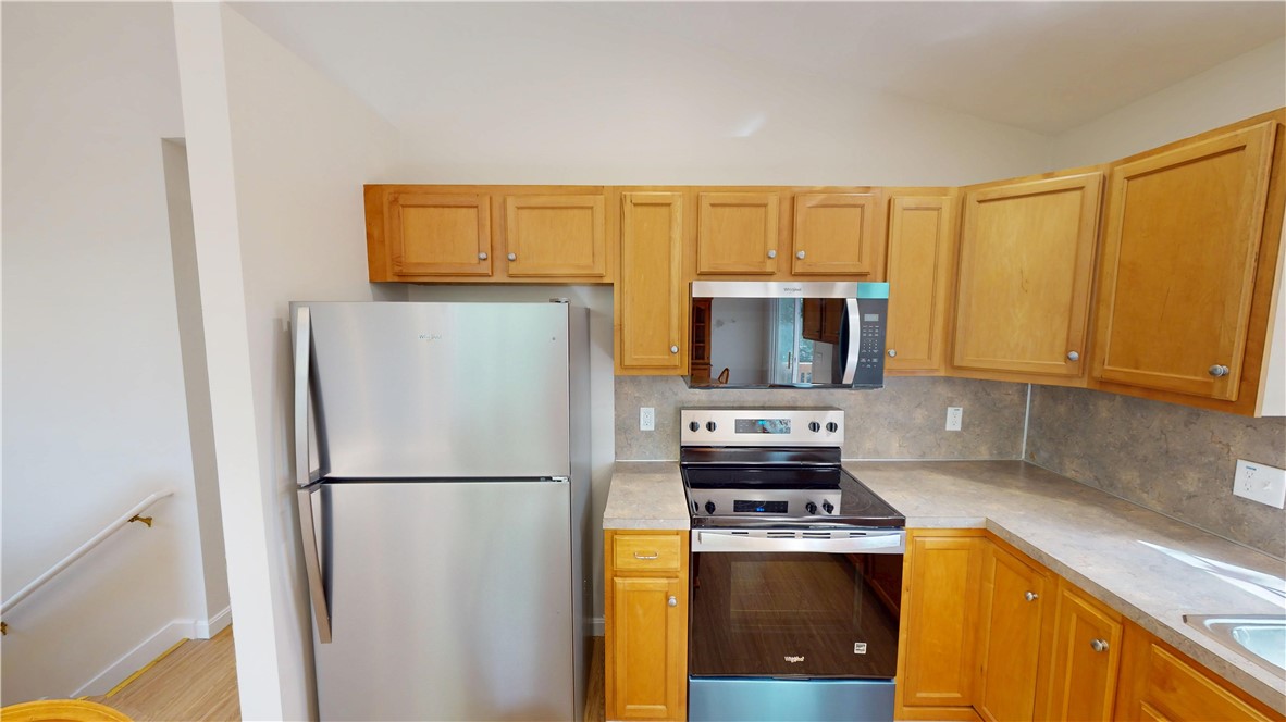 65 11th Avenue Woonsocket, RI 02895 - Photo 13 of 48