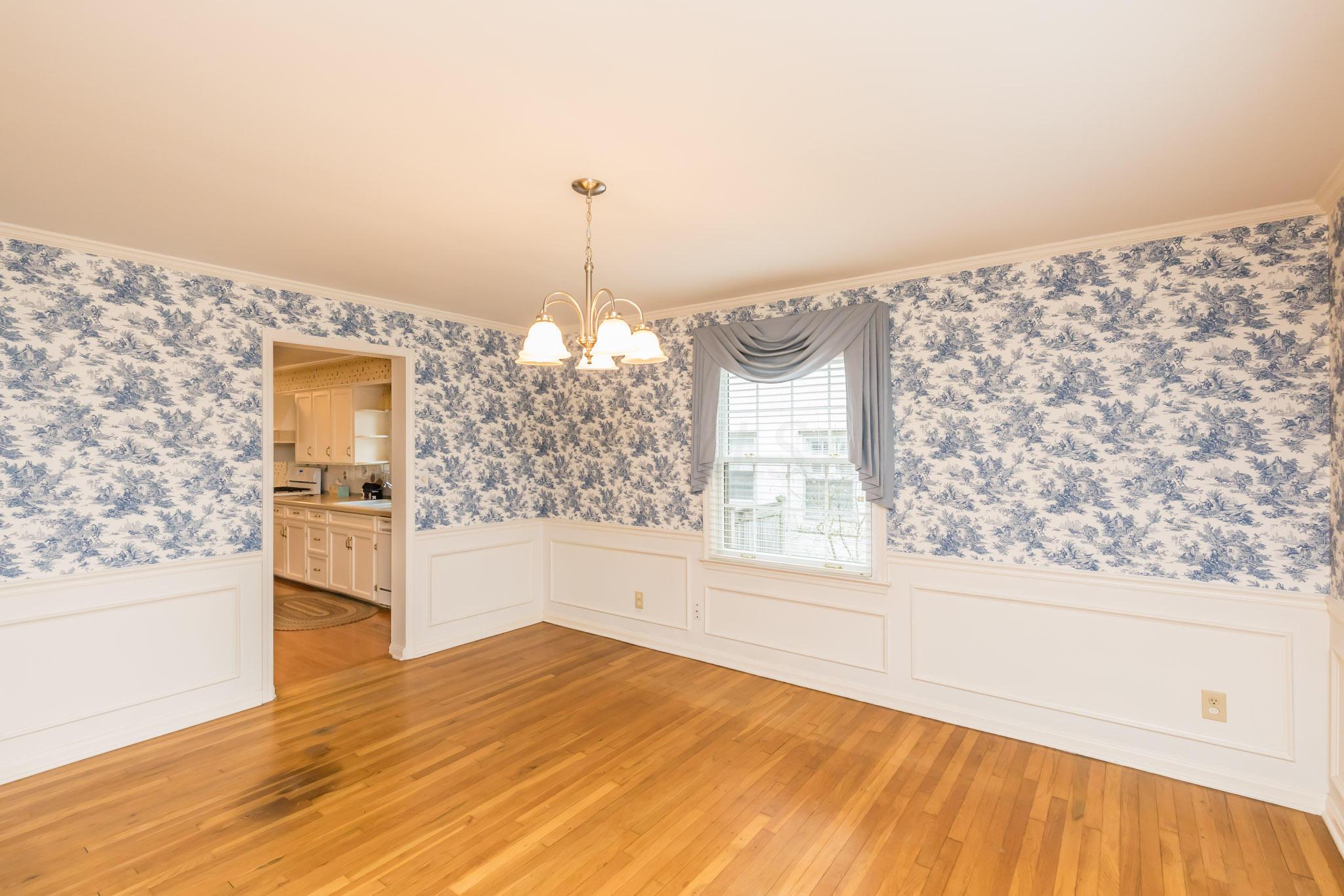 1795 Barrington Road Columbus, OH 43221 - Photo 11 of 34