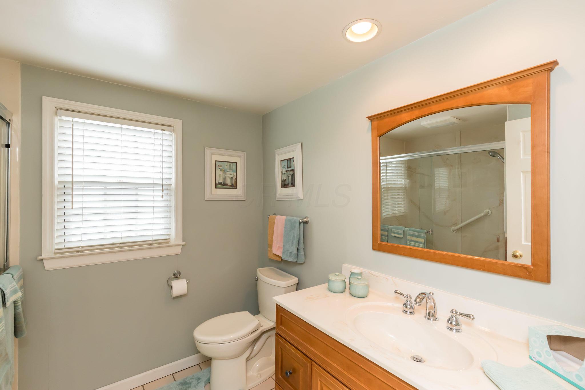 1795 Barrington Road Columbus, OH 43221 - Photo 26 of 34