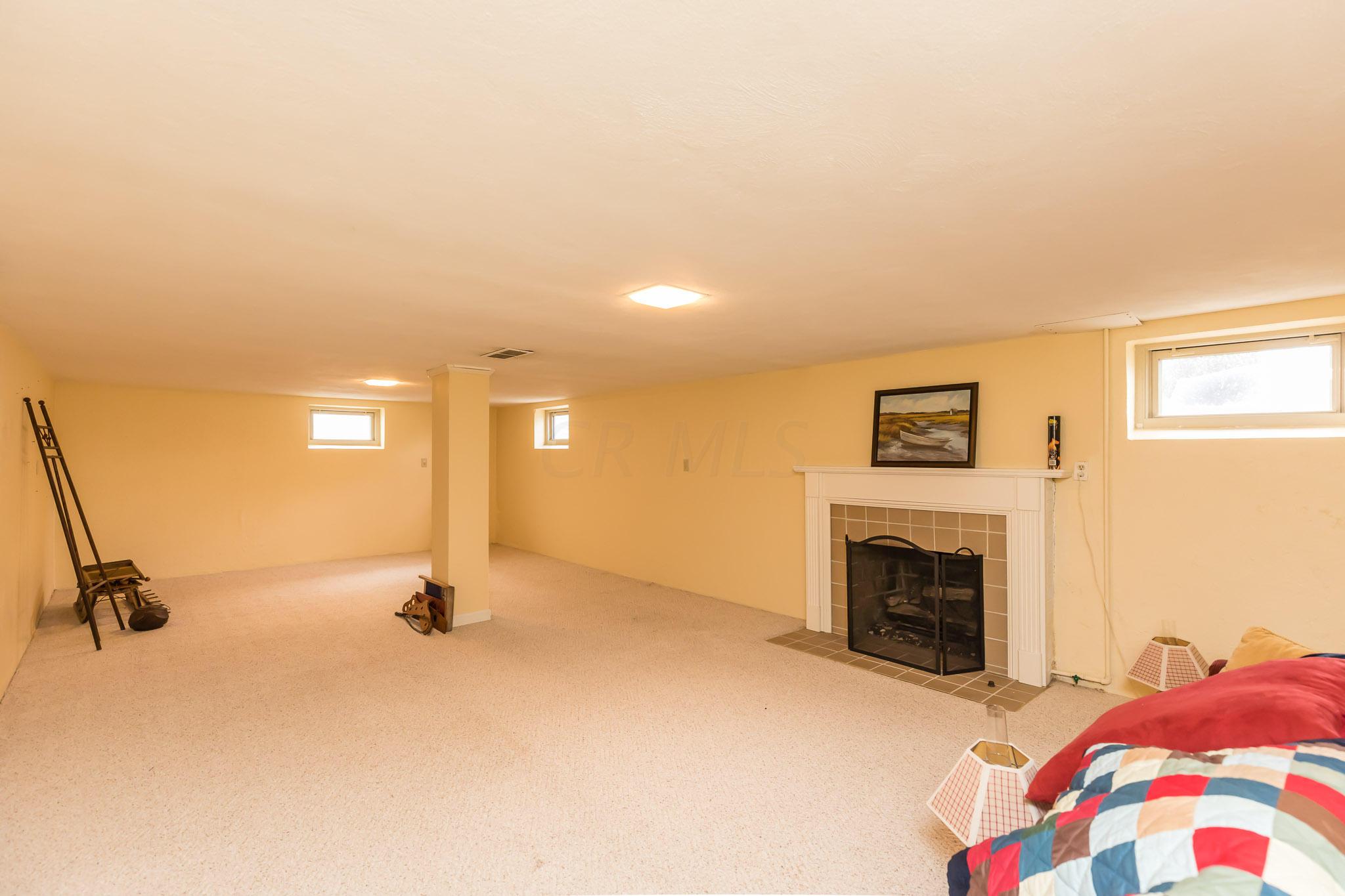 1795 Barrington Road Columbus, OH 43221 - Photo 30 of 34