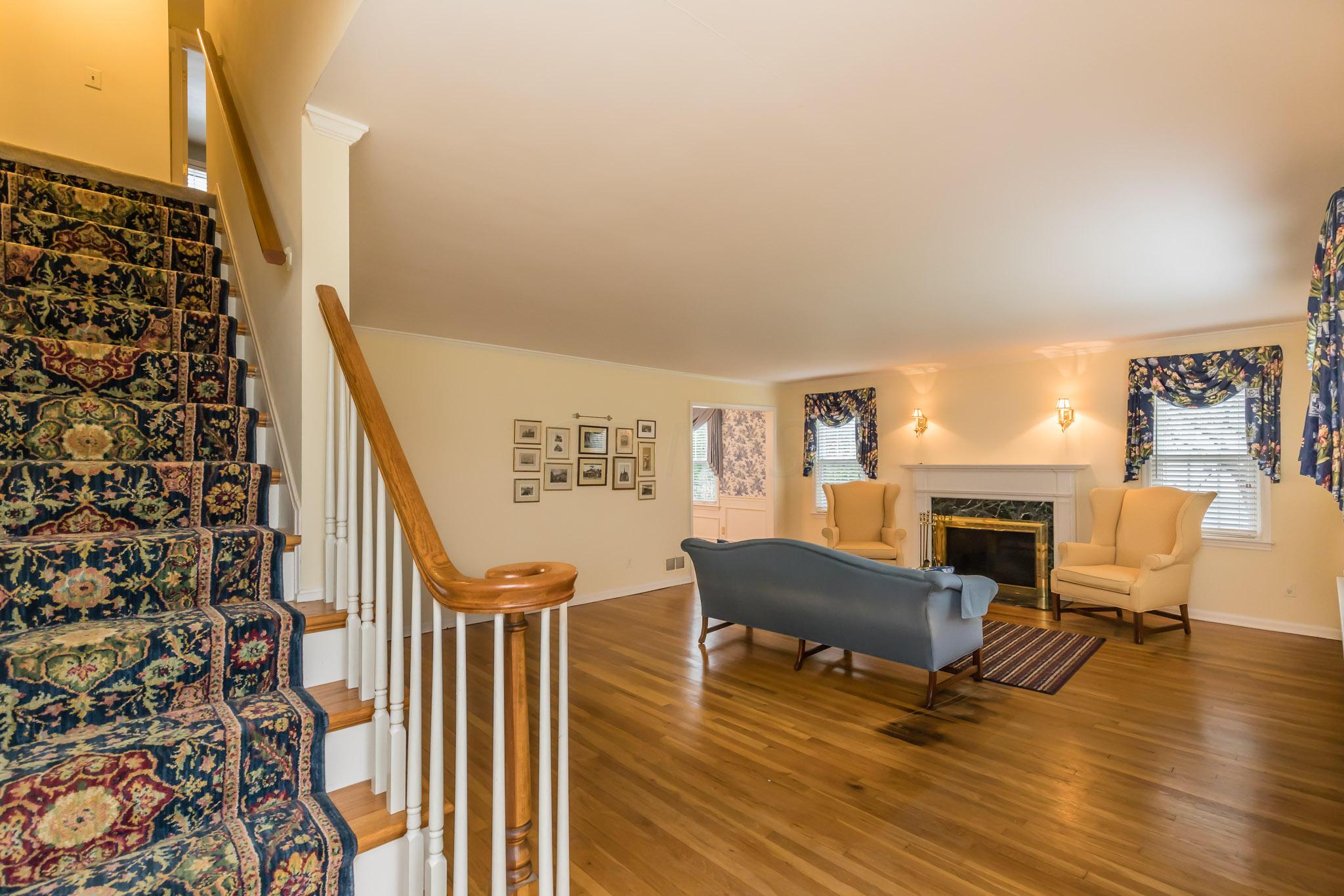 1795 Barrington Road Columbus, OH 43221 - Photo 7 of 34