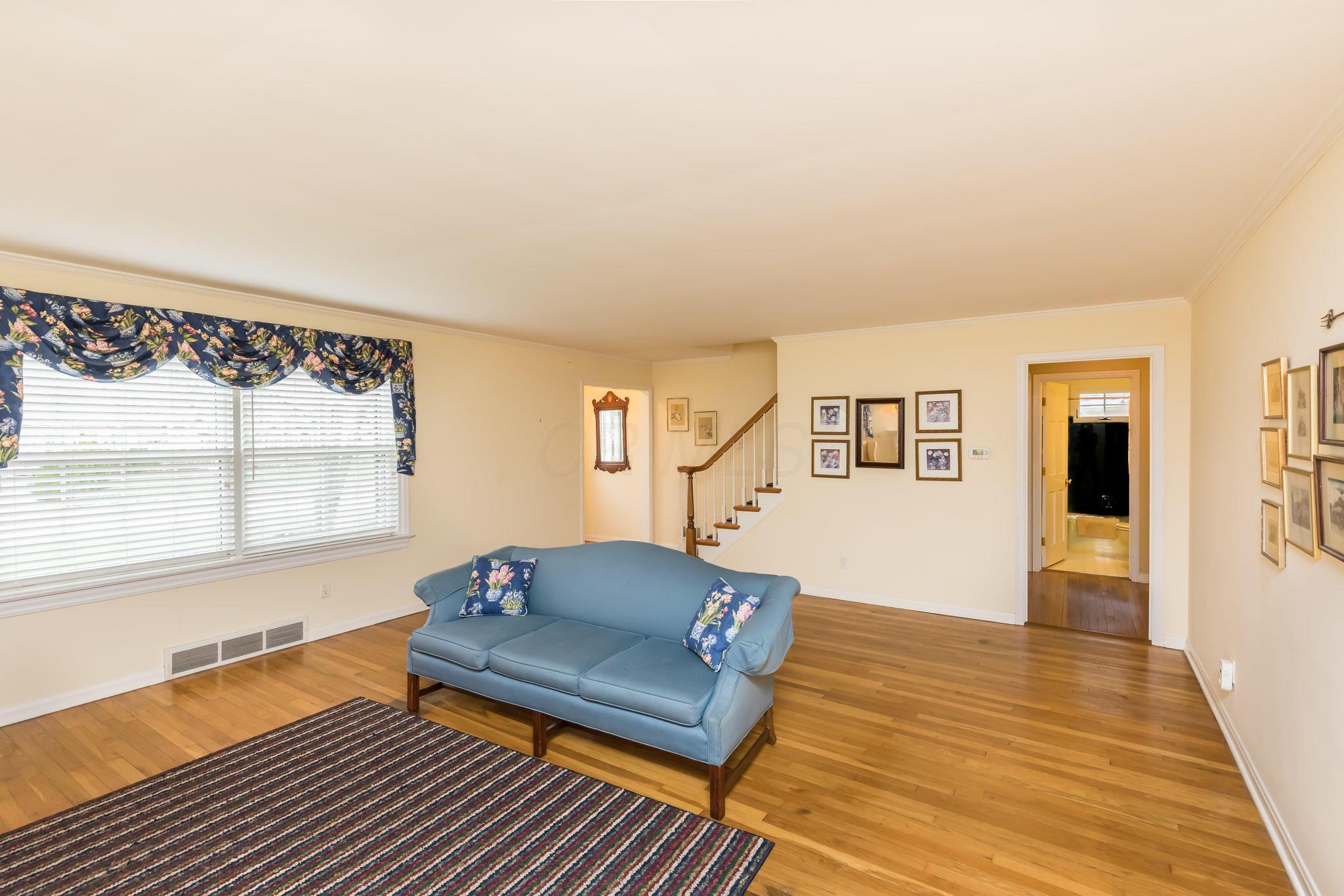 1795 Barrington Road Columbus, OH 43221 - Photo 10 of 34