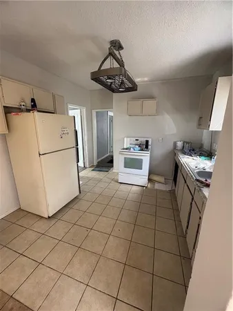 $145,000 | 452 Donnelly Avenue, Kansas City, MO 64125