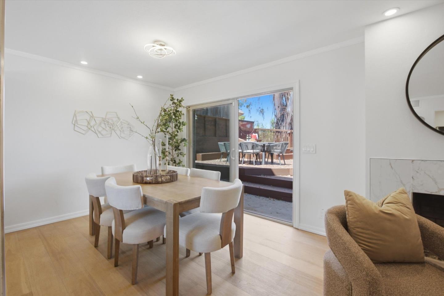 22963 Longdown Road Cupertino, CA 95014 - Photo 4 of 115 Gallery Image 4