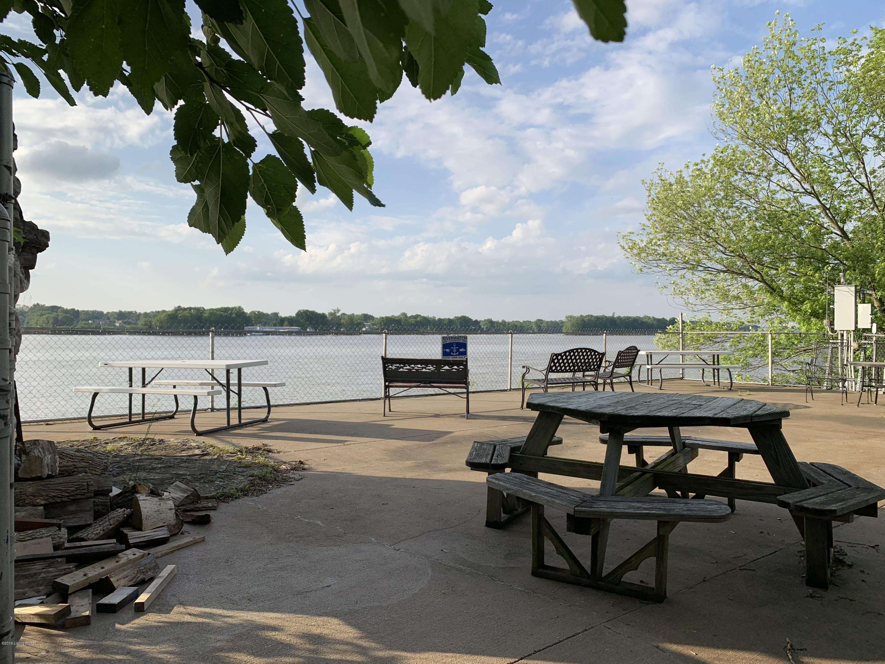 904 Riverside Drive Louisville, KY 40207 - Photo 37 of 42 878A4ADC-4DE1-4A9C-90FD-8AA28B33C8B3