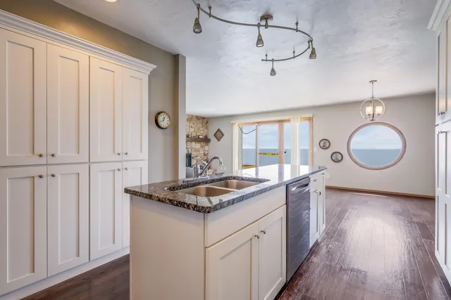 $489,900 | 743 Memorial Drive, Unit E, Manitowoc, WI 54220