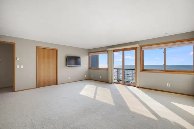 $489,900 | 743 Memorial Drive, Unit E, Manitowoc, WI 54220