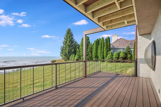 $489,900 | 743 Memorial Drive, Unit E, Manitowoc, WI 54220