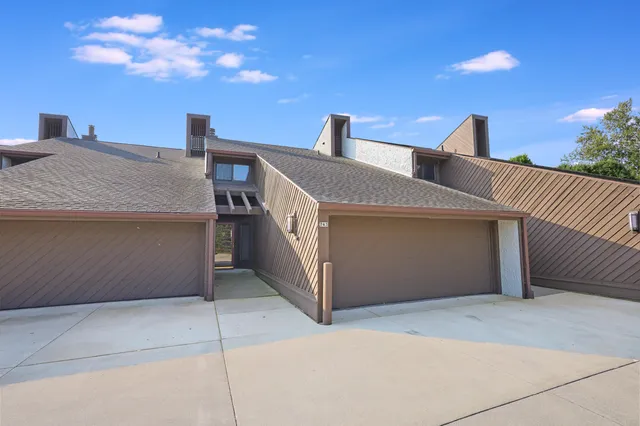 $489,900 | 743 Memorial Drive, Unit E, Manitowoc, WI 54220