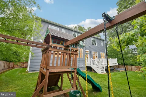 $2,400,000 | 2336 North Oak Street, Falls Church, VA 22046