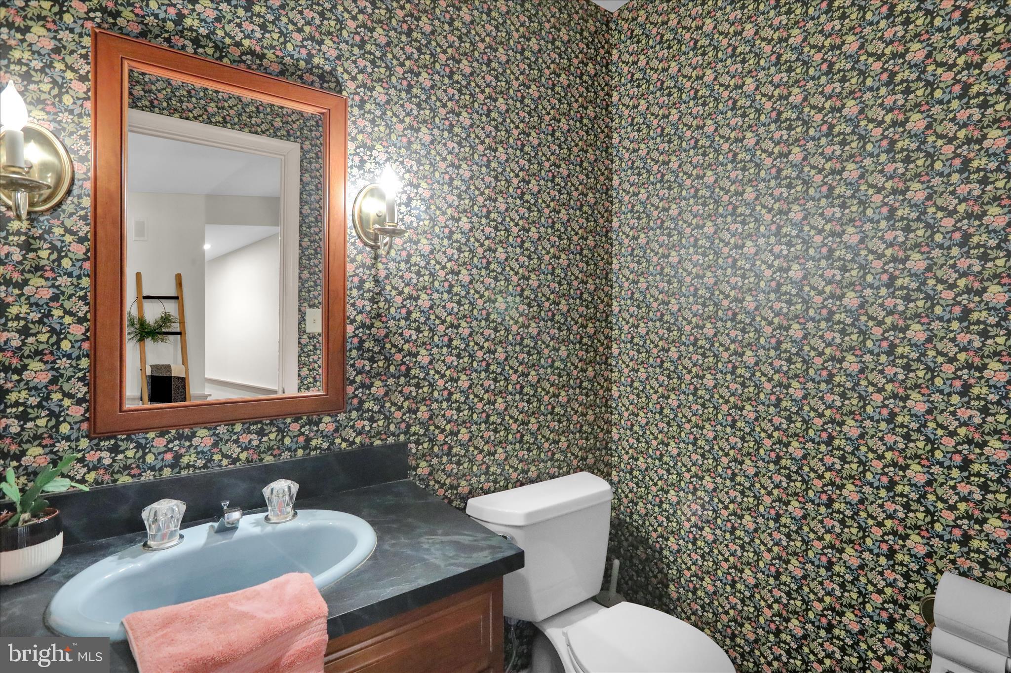 3101 Elm Road Reading, PA 19605 - Photo 6 of 53 Main level powder room