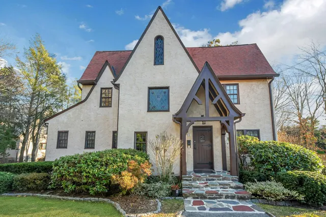 $1,650,000 | 45 Wilmot Road, New Rochelle, NY 10804