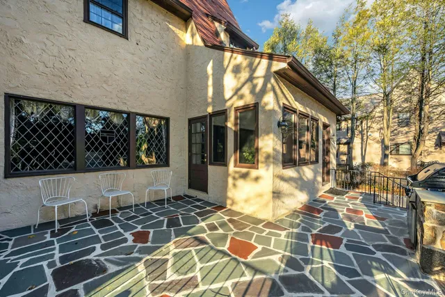 $1,650,000 | 45 Wilmot Road, New Rochelle, NY 10804