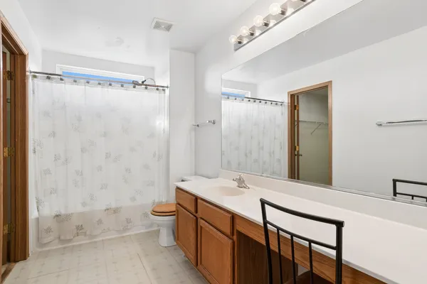 $428,900 | 728 Wildflower Circle, Naperville, IL 60540