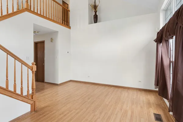 $428,900 | 728 Wildflower Circle, Naperville, IL 60540