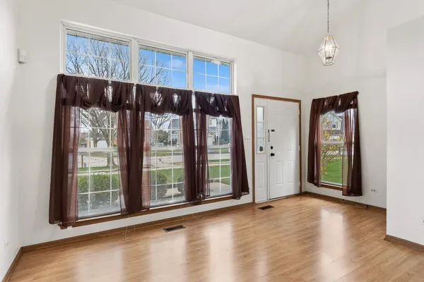 $428,900 | 728 Wildflower Circle, Naperville, IL 60540