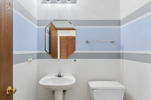 $428,900 | 728 Wildflower Circle, Naperville, IL 60540