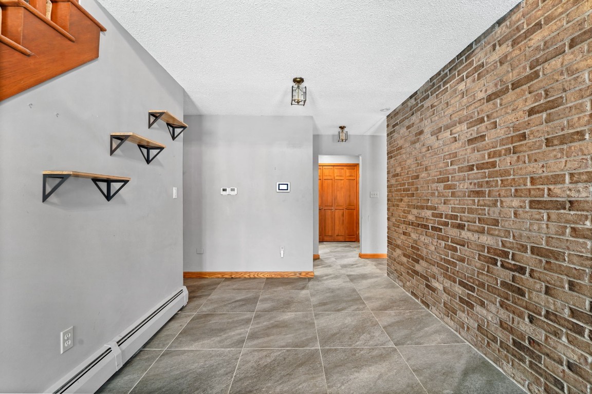 161 Chalburn Road Vestal, NY 13850 - Photo 5 of 50