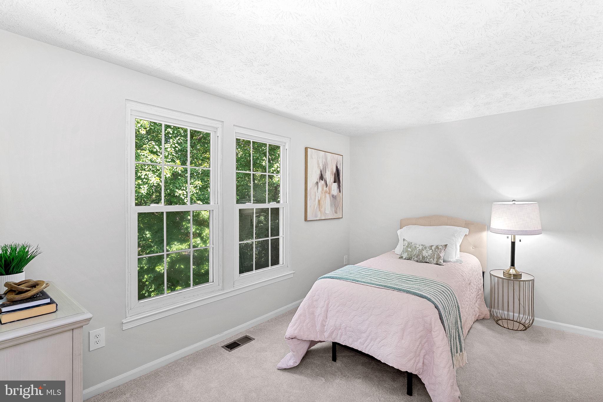 11908 Fieldthorn Court Reston, VA 20194 - Photo 23 of 47 Second upper level bedroom