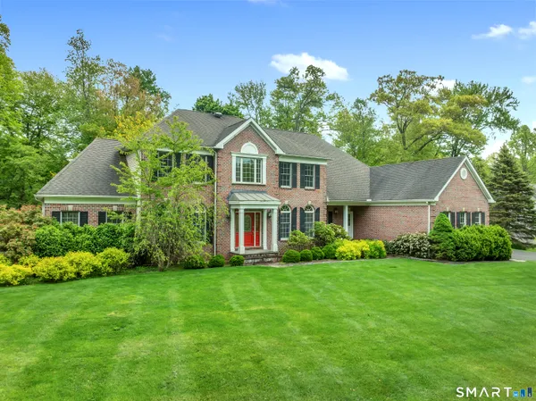 $1,295,000 | 105 Beecher Road, Woodbridge, CT 06525
