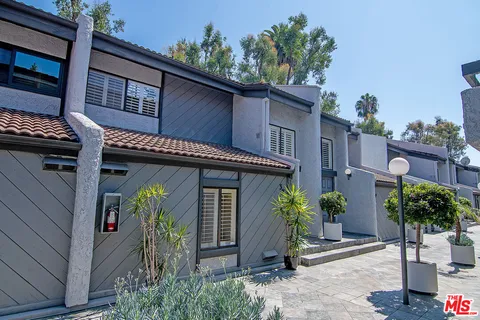 $1,199,000 | 1925 South Beverly Glen Boulevard, Unit 30, Los Angeles, CA 90025