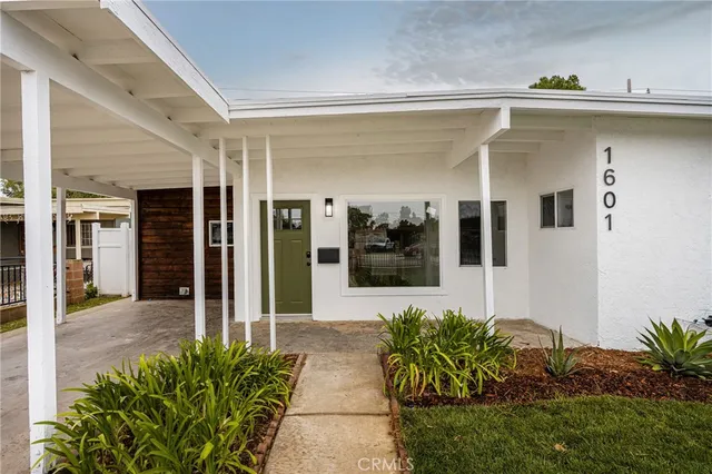 $749,000 | 1601 West 163rd Street, Compton, CA 90220