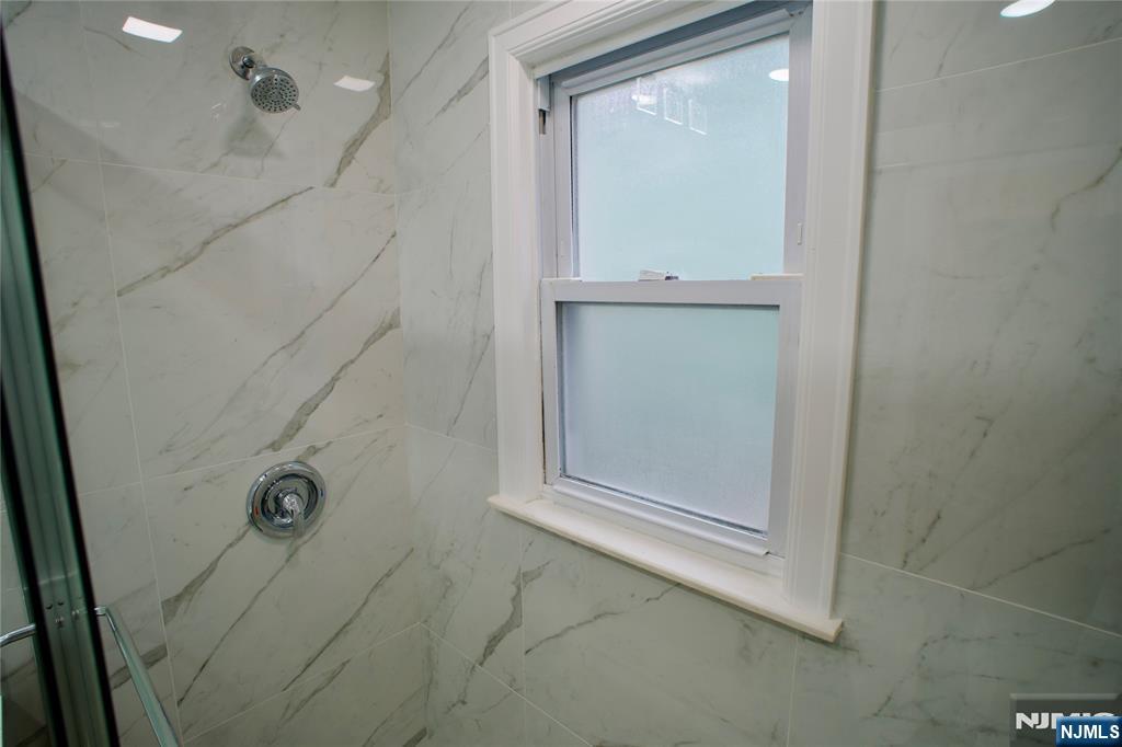 524 Studio Road, Unit 1 Ridgefield, NJ 07657 - Photo 35 of 44