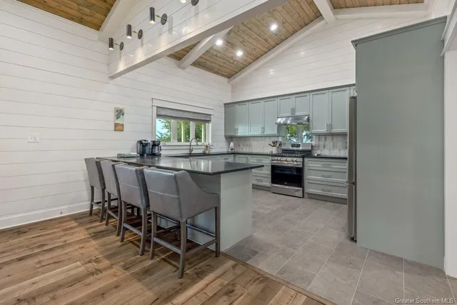 $974,500 | 443 Miguel Street, Lake Charles, LA 70607