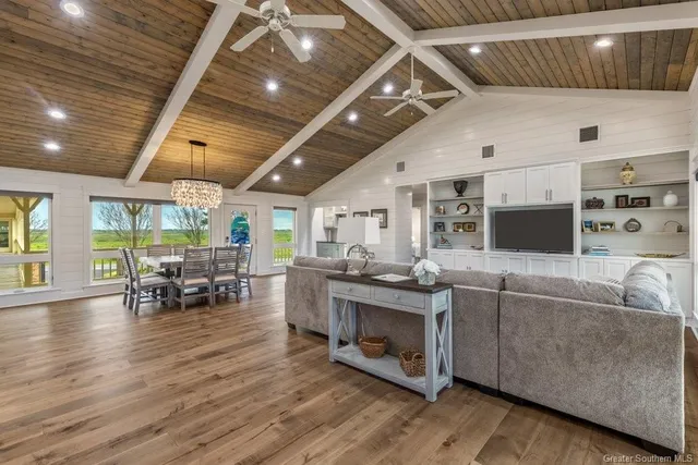 $974,500 | 443 Miguel Street, Lake Charles, LA 70607