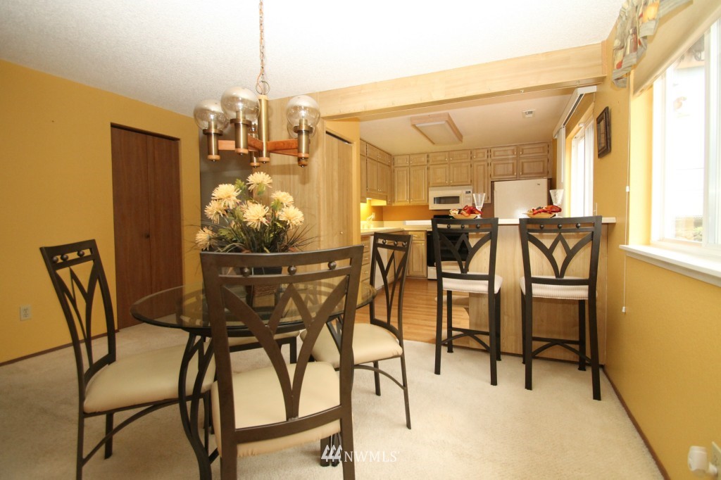 2326 Camas Avenue Northeast Renton, WA 98056 - Photo 3 of 8 Gallery Image 3