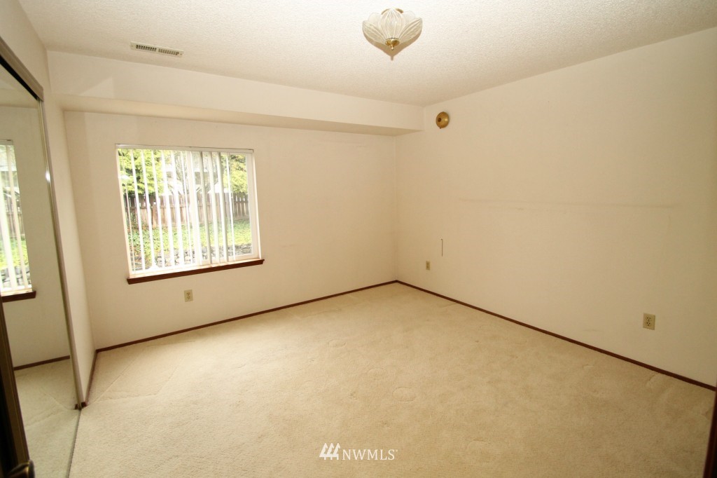2326 Camas Avenue Northeast Renton, WA 98056 - Photo 5 of 8 Gallery Image 5