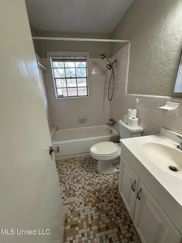 $214,900 | 282 Belaire Drive, Pearl, MS 39208