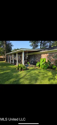 $214,900 | 282 Belaire Drive, Pearl, MS 39208