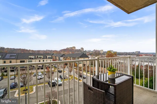 $385,000 | 6301 Edsall Road, Unit 500, Alexandria, VA 22312
