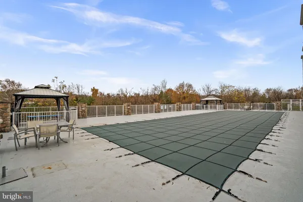 $385,000 | 6301 Edsall Road, Unit 500, Alexandria, VA 22312