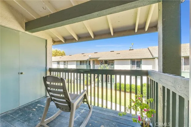$589,000 | 23276 Orange Avenue, Unit 8, Lake Forest, CA 92630