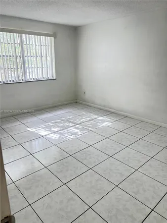 $2,200 | 4270 Northwest 79th Avenue, Unit 2D, Doral, FL 33166