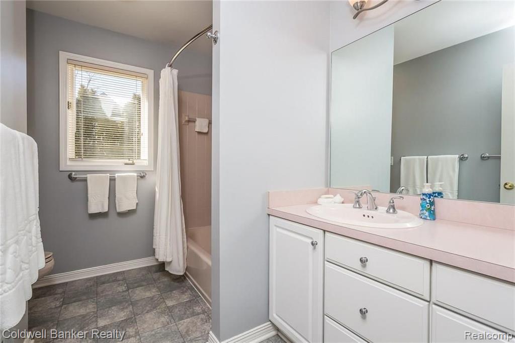 836 Shortridge Avenue Rochester Hills, MI 48307 - Photo 24 of 51