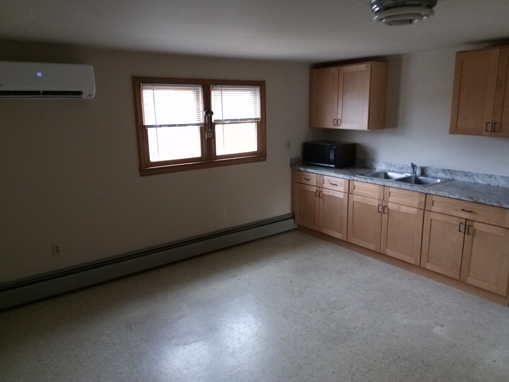 121 King Philip Road Worcester, MA 01606 - Photo 16 of 31