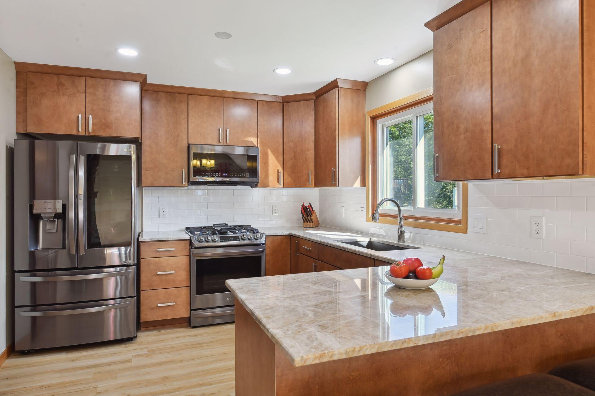 16408 South Manor Road Eden Prairie, MN 55346 - Photo 5 of 42