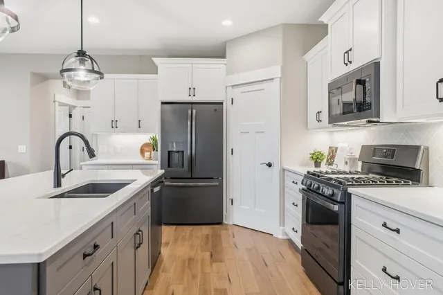 $1,299,000 | 4339 Mason Street, Zeeland, MI 49464